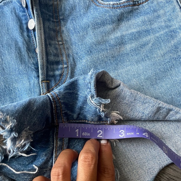 Levi's Light Blue Denim Ribcage Shorts - Picture 3 of 4